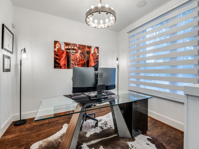 536 S Pearl Expressway, Dallas, TX 75201