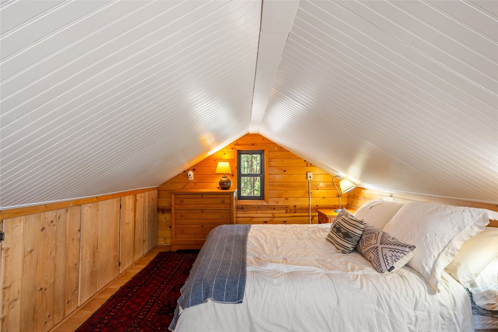 Image 11 of property listing at 578 Horseshoe Loop, Jemez Springs, NM 87025