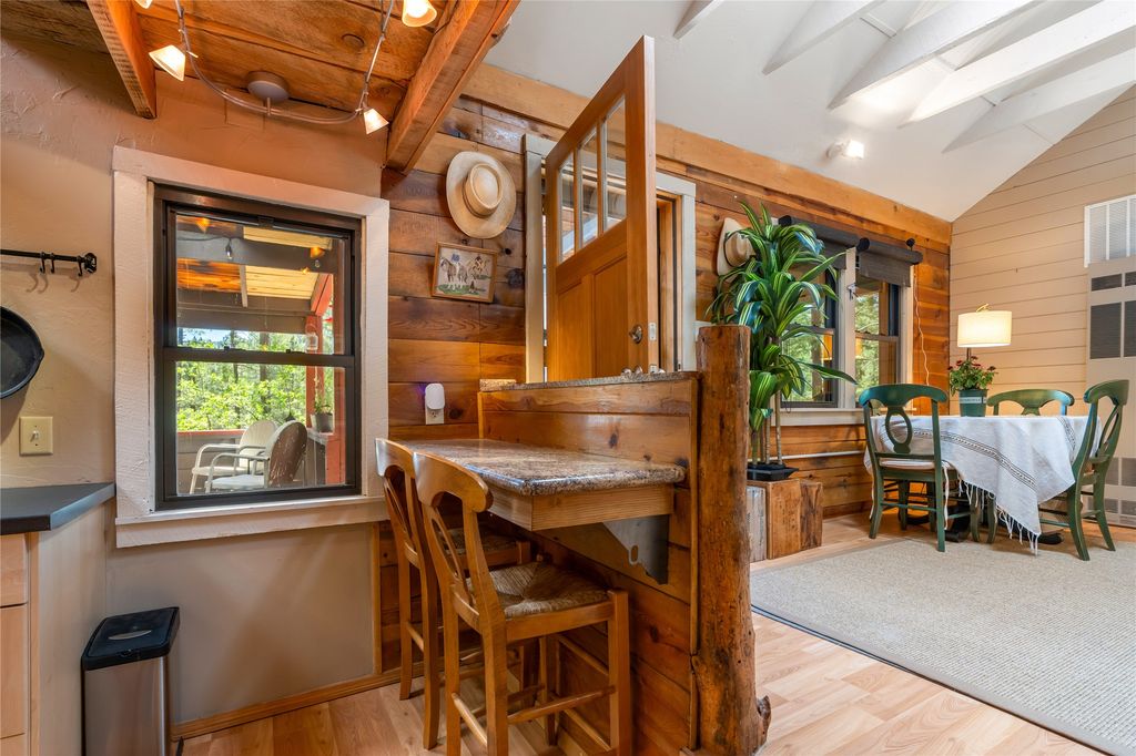 Image 19 of property listing at 578 Horseshoe Loop, Jemez Springs, NM 87025