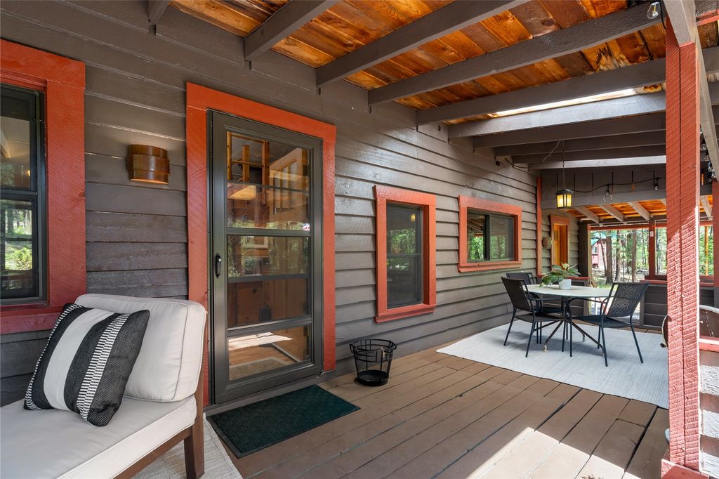 Image 24 of property listing at 578 Horseshoe Loop, Jemez Springs, NM 87025
