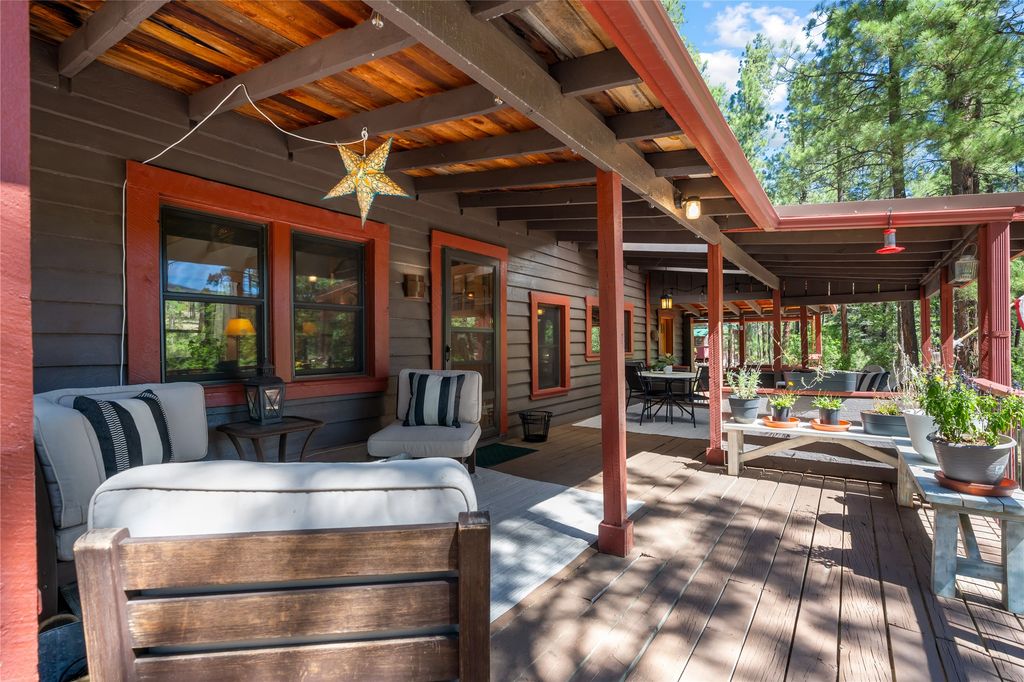 Image 25 of property listing at 578 Horseshoe Loop, Jemez Springs, NM 87025