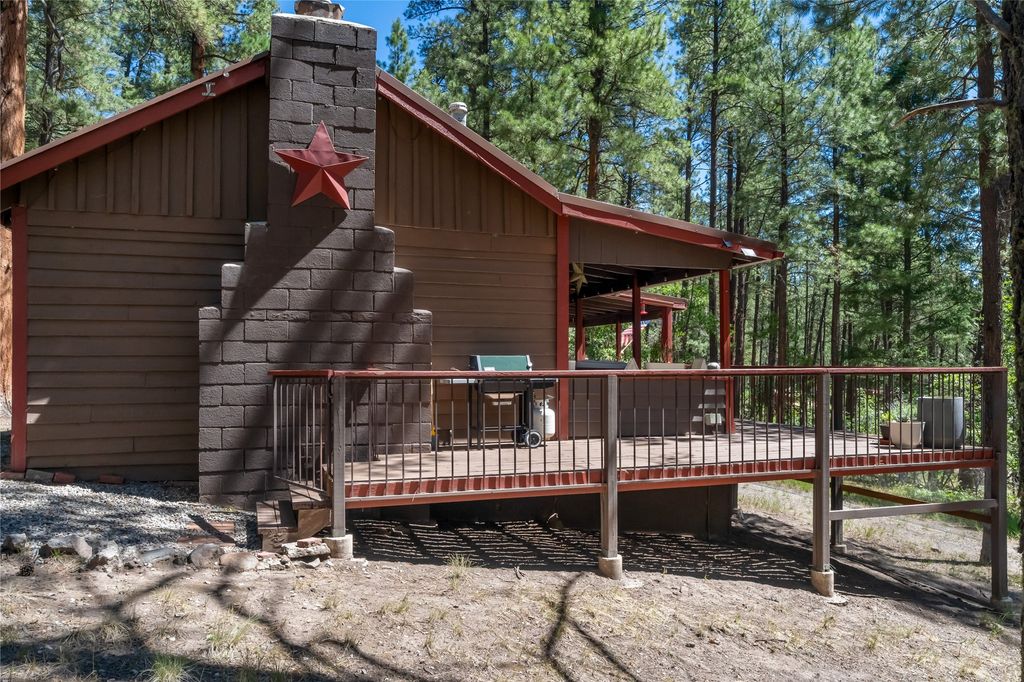 Image 32 of property listing at 578 Horseshoe Loop, Jemez Springs, NM 87025