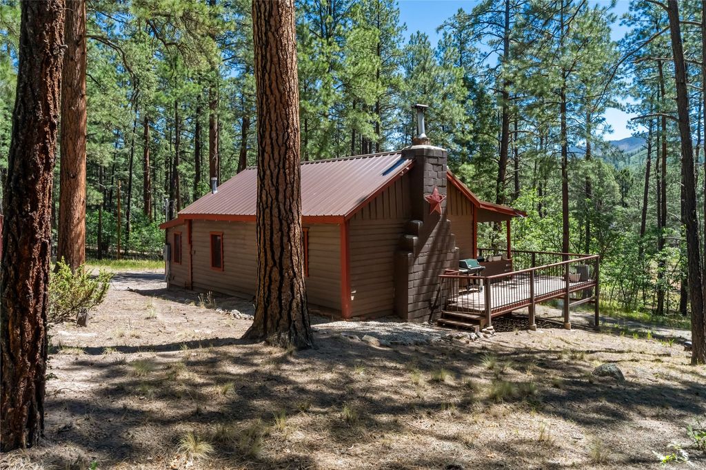 Image 33 of property listing at 578 Horseshoe Loop, Jemez Springs, NM 87025