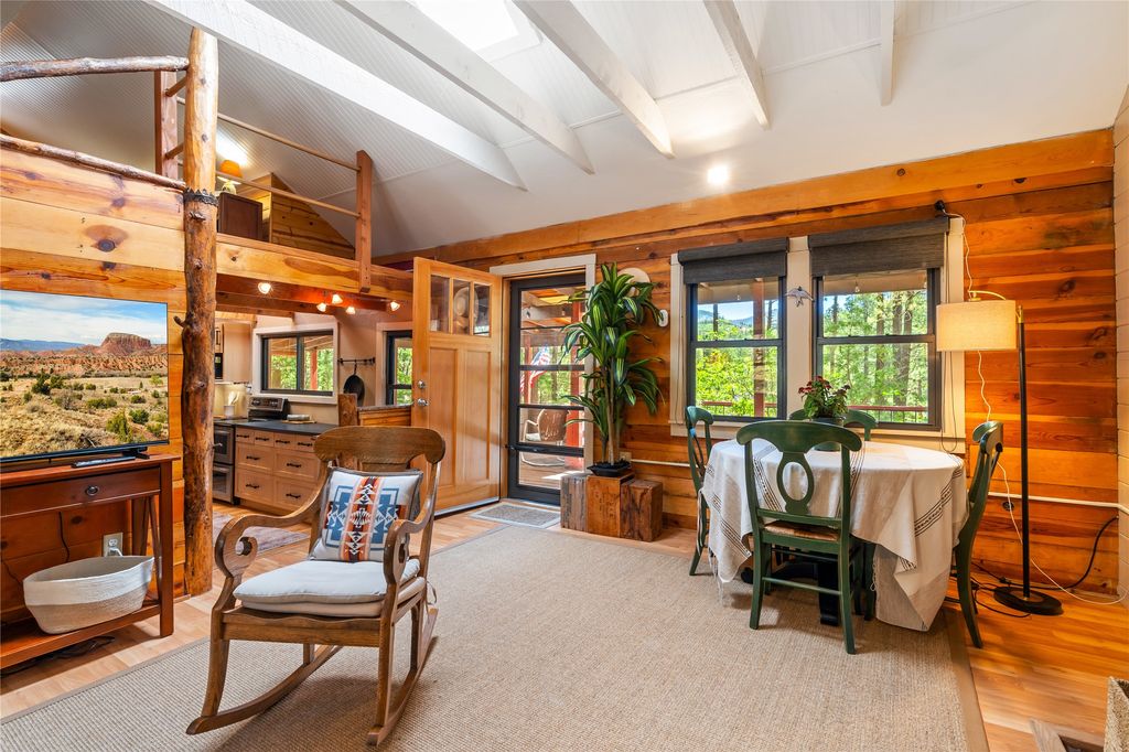 Image 9 of property listing at 578 Horseshoe Loop, Jemez Springs, NM 87025