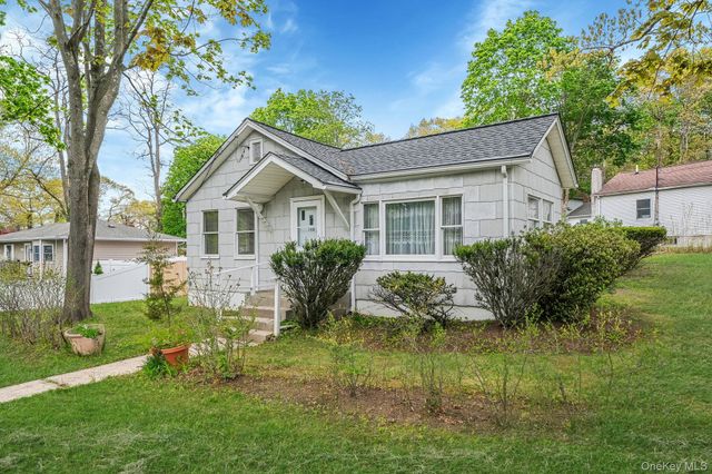 145 Locust Drive, Rocky Point, NY 11778