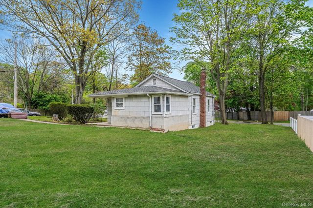 145 Locust Drive, Rocky Point, NY 11778