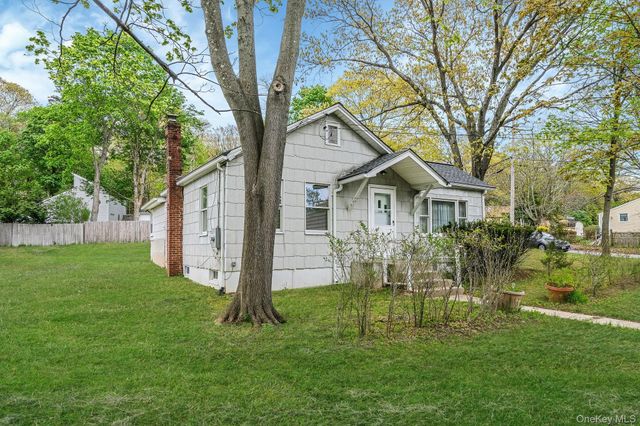 145 Locust Drive, Rocky Point, NY 11778