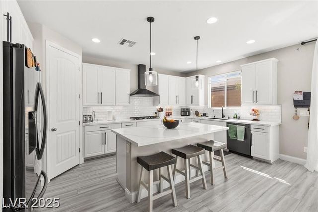 10101 Heron Lake Avenue, Las Vegas, NV 89178