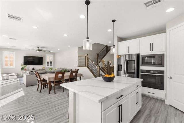 10101 Heron Lake Avenue, Las Vegas, NV 89178