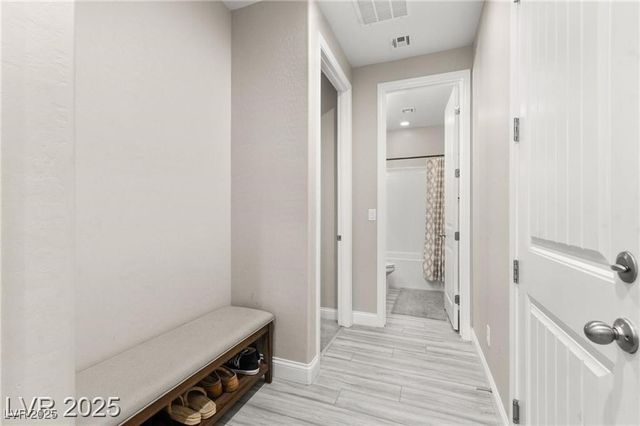 10101 Heron Lake Avenue, Las Vegas, NV 89178