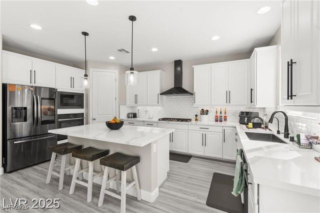 10101 Heron Lake Avenue, Las Vegas, NV 89178