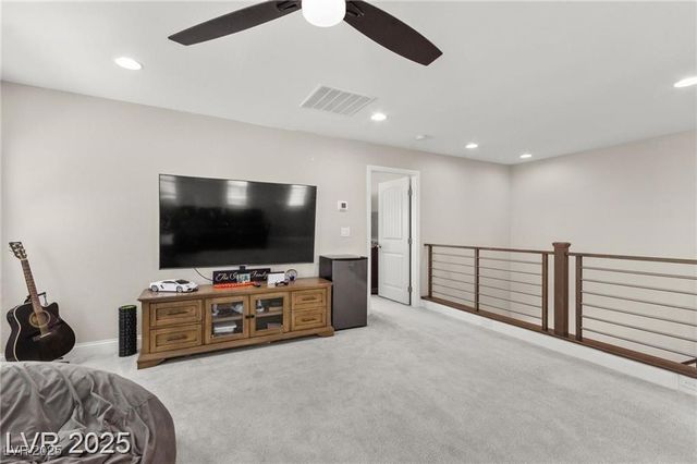 10101 Heron Lake Avenue, Las Vegas, NV 89178