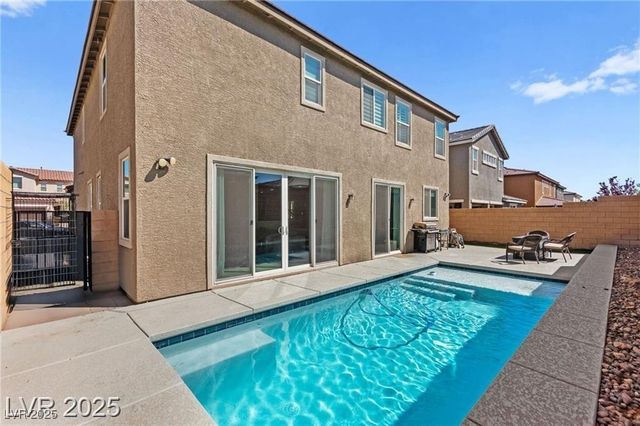 10101 Heron Lake Avenue, Las Vegas, NV 89178