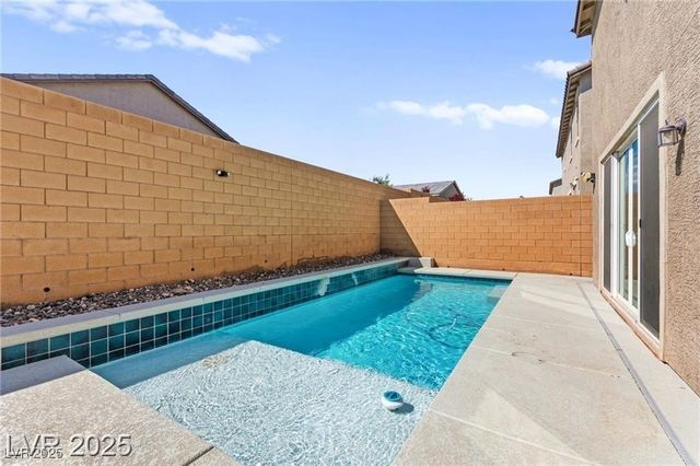 10101 Heron Lake Avenue, Las Vegas, NV 89178