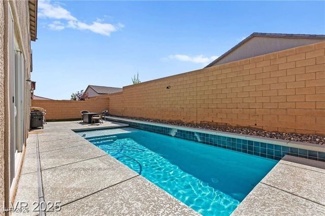 10101 Heron Lake Avenue, Las Vegas, NV 89178