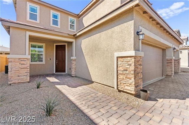 10101 Heron Lake Avenue, Las Vegas, NV 89178