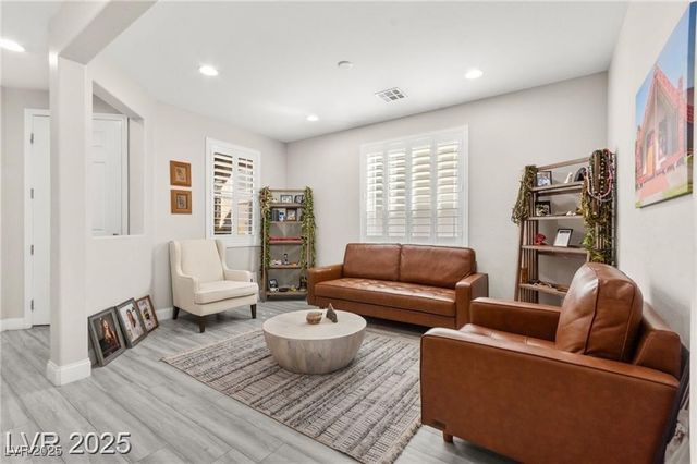 10101 Heron Lake Avenue, Las Vegas, NV 89178