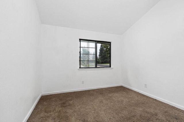 2231 Escalon Avenue, Clovis, CA 93611