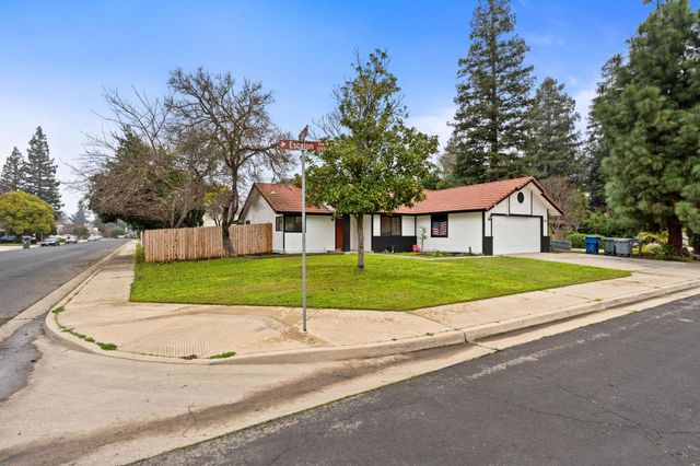 2231 Escalon Avenue, Clovis, CA 93611