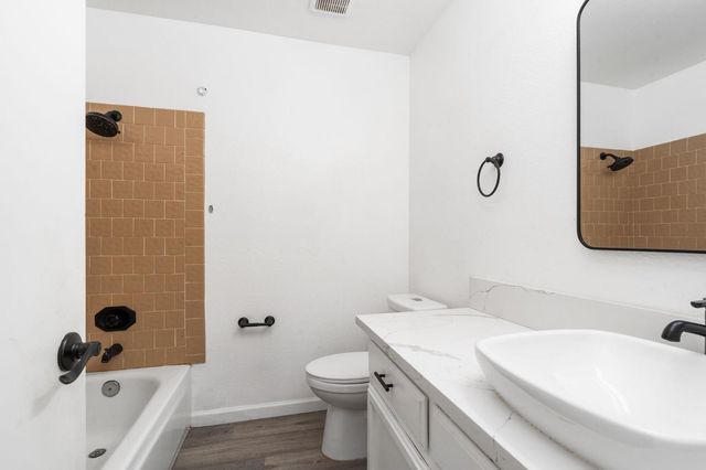 2231 Escalon Avenue, Clovis, CA 93611