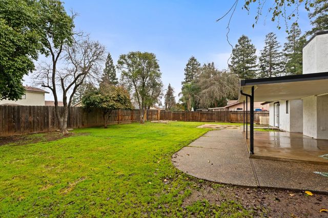 2231 Escalon Avenue, Clovis, CA 93611