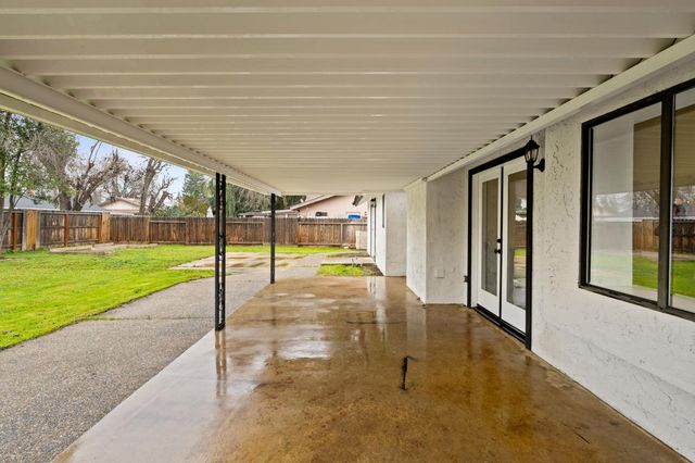 2231 Escalon Avenue, Clovis, CA 93611