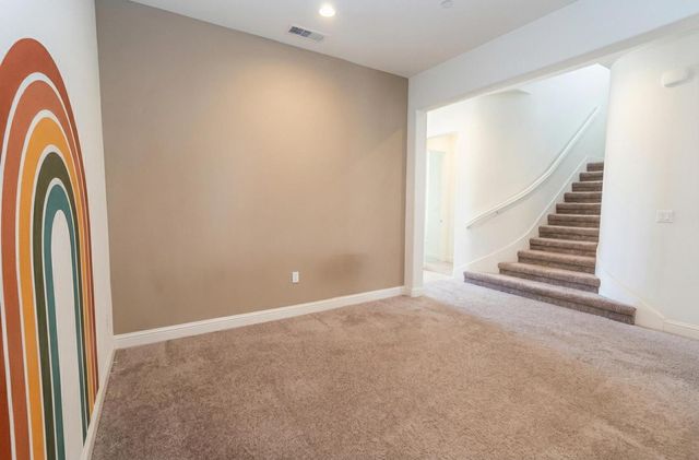 2051 Sierra Avenue, Clovis, CA 93611