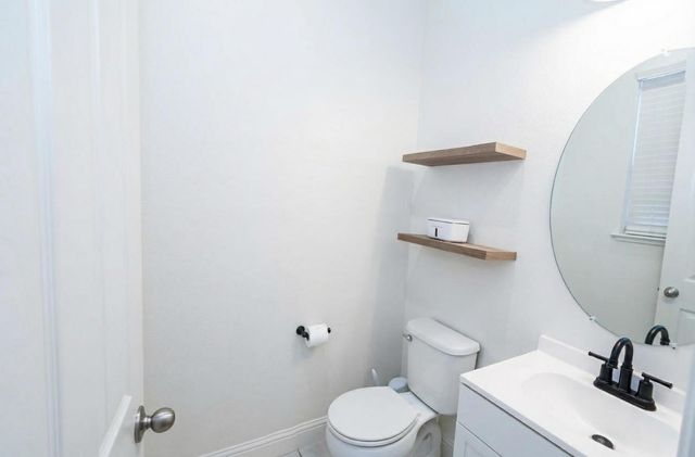 2051 Sierra Avenue, Clovis, CA 93611