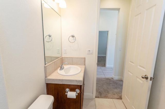 2051 Sierra Avenue, Clovis, CA 93611