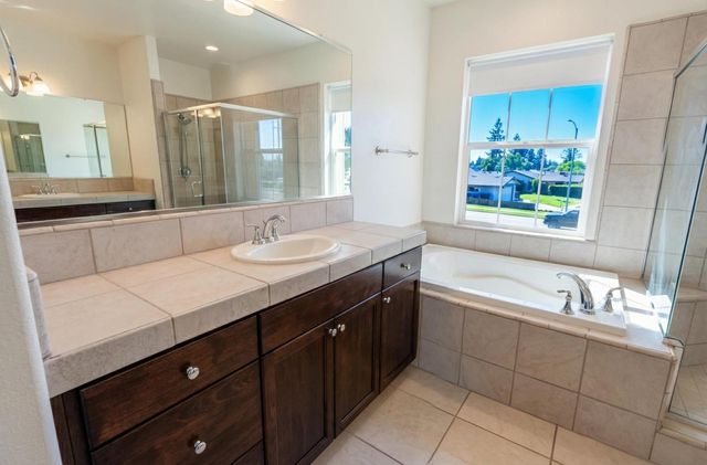 2051 Sierra Avenue, Clovis, CA 93611