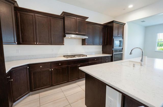 2051 Sierra Avenue, Clovis, CA 93611