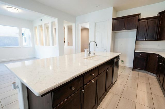 2051 Sierra Avenue, Clovis, CA 93611