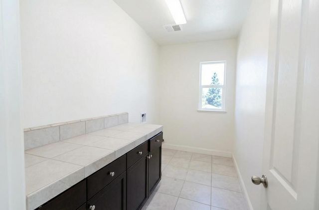 2051 Sierra Avenue, Clovis, CA 93611