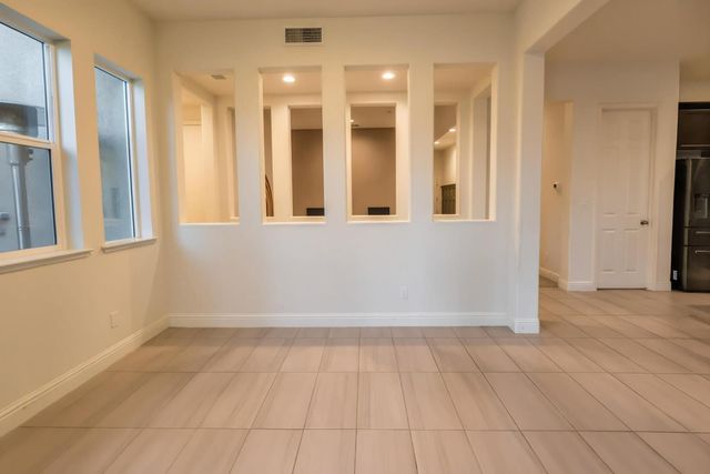 2051 Sierra Avenue, Clovis, CA 93611