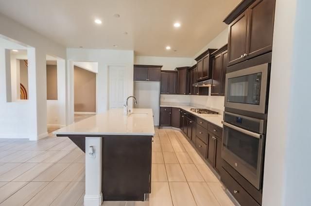 2051 Sierra Avenue, Clovis, CA 93611