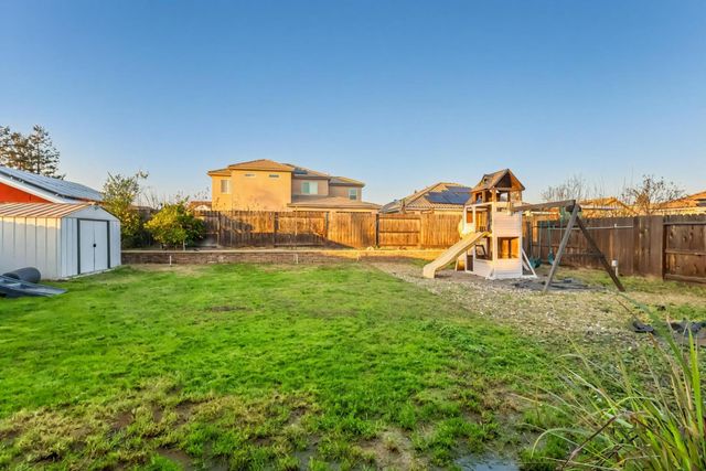 2051 Sierra Avenue, Clovis, CA 93611