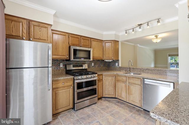 9583 WHITE PILLAR TER, Gaithersburg, MD 20882