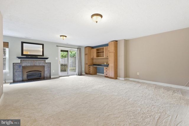 9583 WHITE PILLAR TER, Gaithersburg, MD 20882