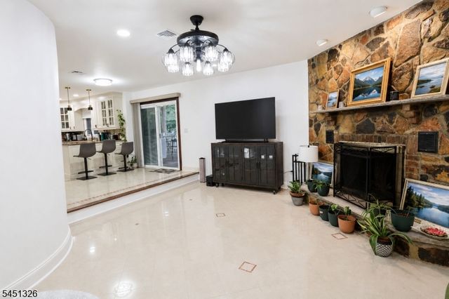 26 BENJAMIN DR, Springfield Twp., NJ 07081