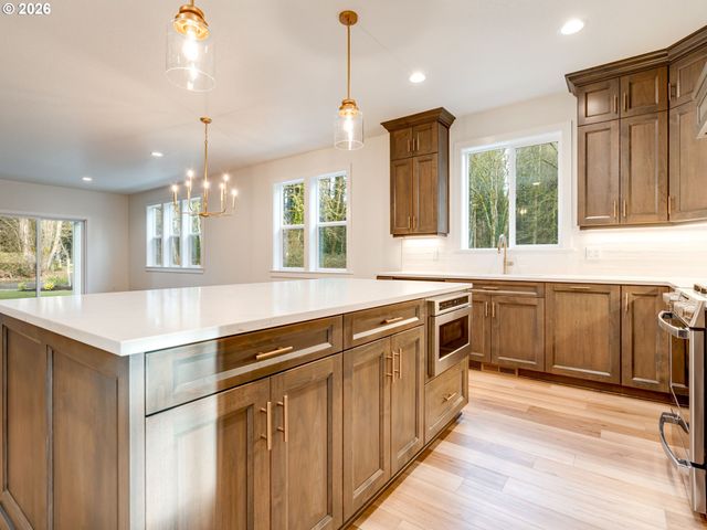 2147 Ne SPITZ Rd, Canby, OR 97013