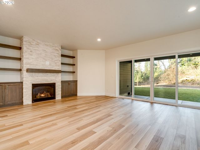 2147 Ne SPITZ Rd, Canby, OR 97013