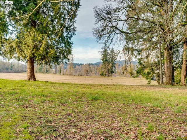 2147 Ne SPITZ Rd, Canby, OR 97013