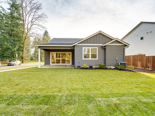 2147 Ne SPITZ Rd, Canby, OR 97013