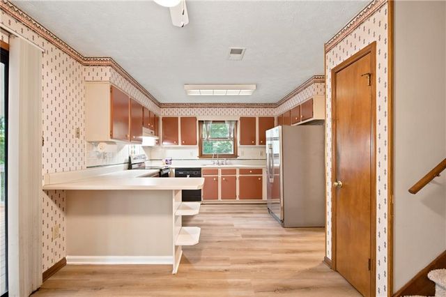 5168 Ashland Court SW, Lilburn, GA 30047