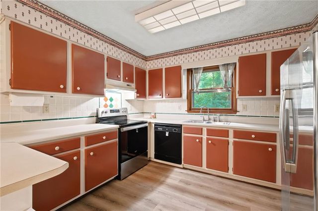5168 Ashland Court SW, Lilburn, GA 30047