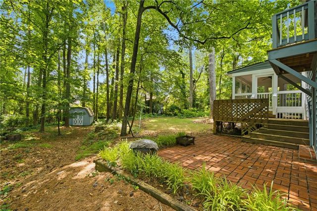 5168 Ashland Court SW, Lilburn, GA 30047