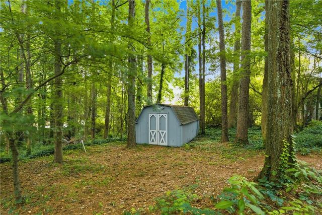 5168 Ashland Court SW, Lilburn, GA 30047