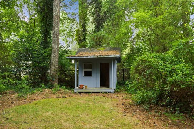 5168 Ashland Court SW, Lilburn, GA 30047