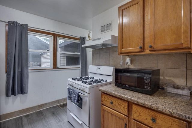 1855 Strong Avenue, Beloit, WI 53511
