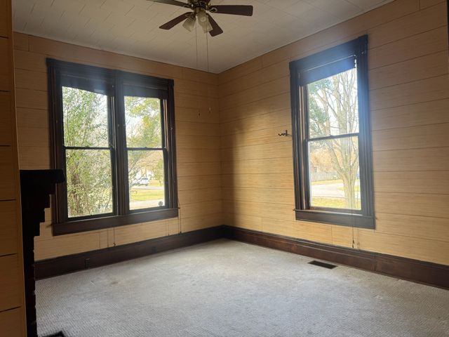 215 N Washington St, Tullahoma, TN 37388